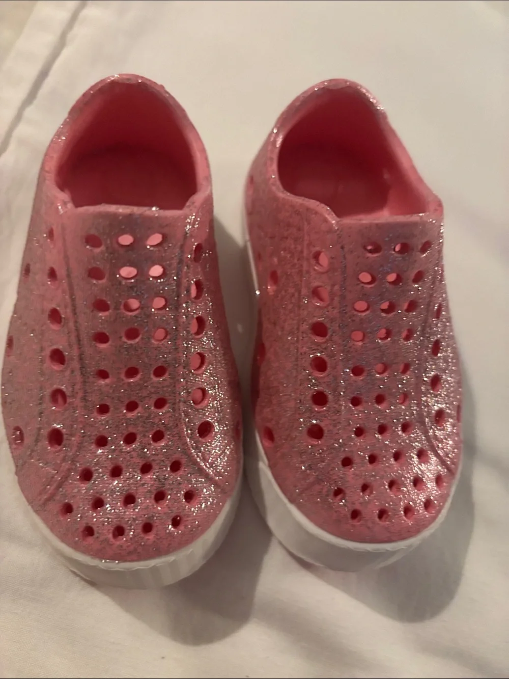 NWOT Shooshoos Girls' Glitter Pink Slip-On Shoes